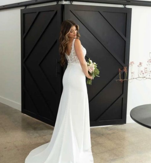 Brides of Bakewell- Asmall but highly experienced bridal dresses designers who can give you a perfect wedding dress into an intimate, relaxing and deeply memorable experience.

https://www.bridesofbakewell.com/gowns/all/