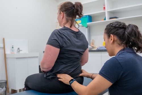 chiropractor-for-back-pain.jpg